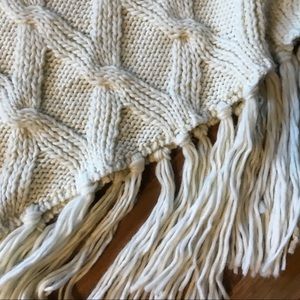 barona Jackets & Coats - Barona • Chunky Knit Cowl Neck Shawl/Poncho barona Jackets & Coats - Barona • Chunky Knit Cowl Neck Shawl/Poncho